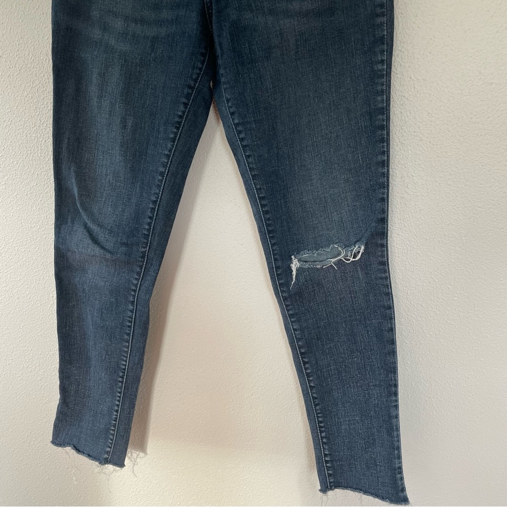 711 Skinny Levi’s Blue Distressed Women's Jeans - Picture 3 of 8